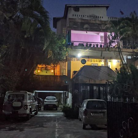 A Pousada Mezenga Backpackers Guwahati Exterior foto