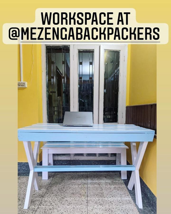 A Pousada Mezenga Backpackers Guwahati Exterior foto