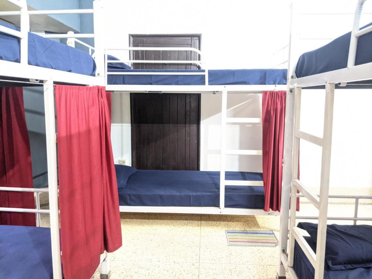 A Pousada Mezenga Backpackers Guwahati Exterior foto