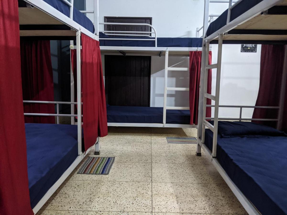 A Pousada Mezenga Backpackers Guwahati Exterior foto