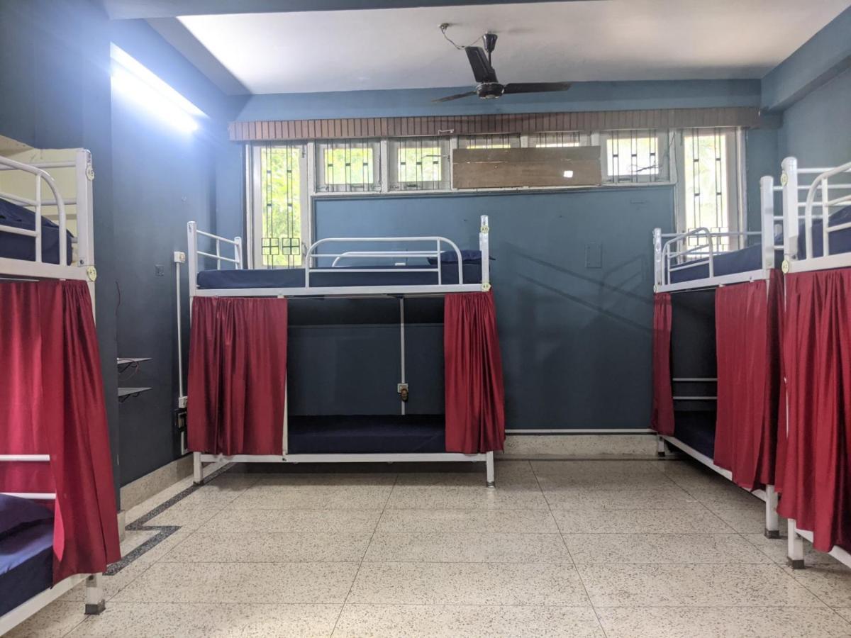 A Pousada Mezenga Backpackers Guwahati Exterior foto