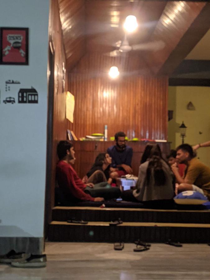 A Pousada Mezenga Backpackers Guwahati Exterior foto