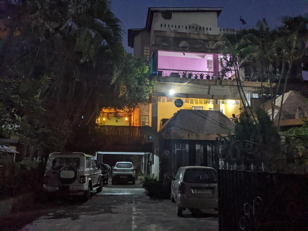 A Pousada Mezenga Backpackers Guwahati Exterior foto